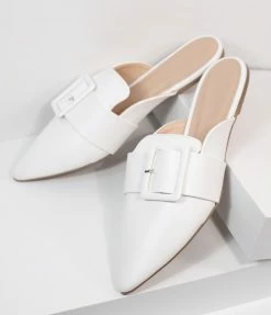 Legend Footwear (Wild Diva) Shoes Ivory Leatherette Buckle Mule Flats
