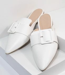 Legend Footwear (Wild Diva) Shoes Ivory Leatherette Buckle Mule Flats