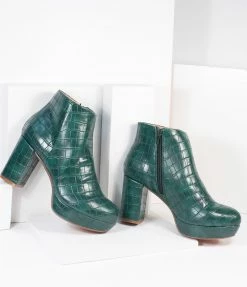 Demfon International (Chelsea Crew) Chelsea Crew 1970s Green Crocodile Disco Booties