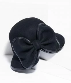 1930s & 1940s Unique Vintage Black Wool Bow Cloche Hat