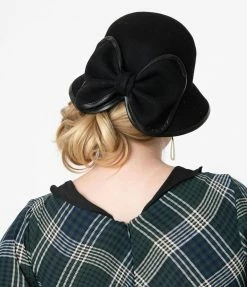 1930s & 1940s Unique Vintage Black Wool Bow Cloche Hat