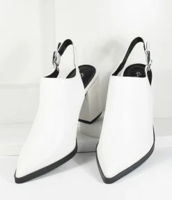 CJ Shoes 1960s White Leatherette Pointed Toe Heel Slingback