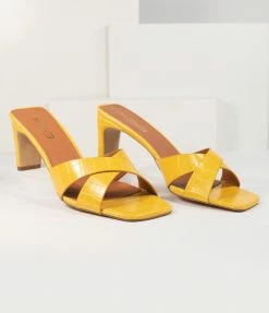 Verona Collection Retro Style Mustard Embossed Crocodile Heels