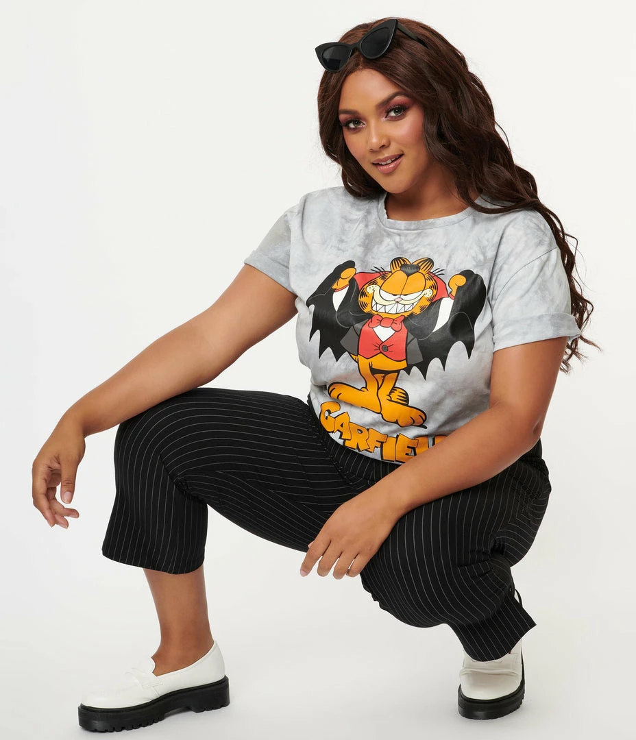 Cakeworthy Plus Size Dracula Garfield Graphic Unisex Tee