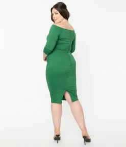 1950s Unique Vintage Plus Size Green Shailene Pencil Dress