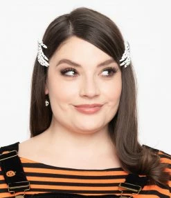 Alibaba (Jinhua Yuelin Industry And Trade Co Ltd) Skeleton Hands Hair Clips