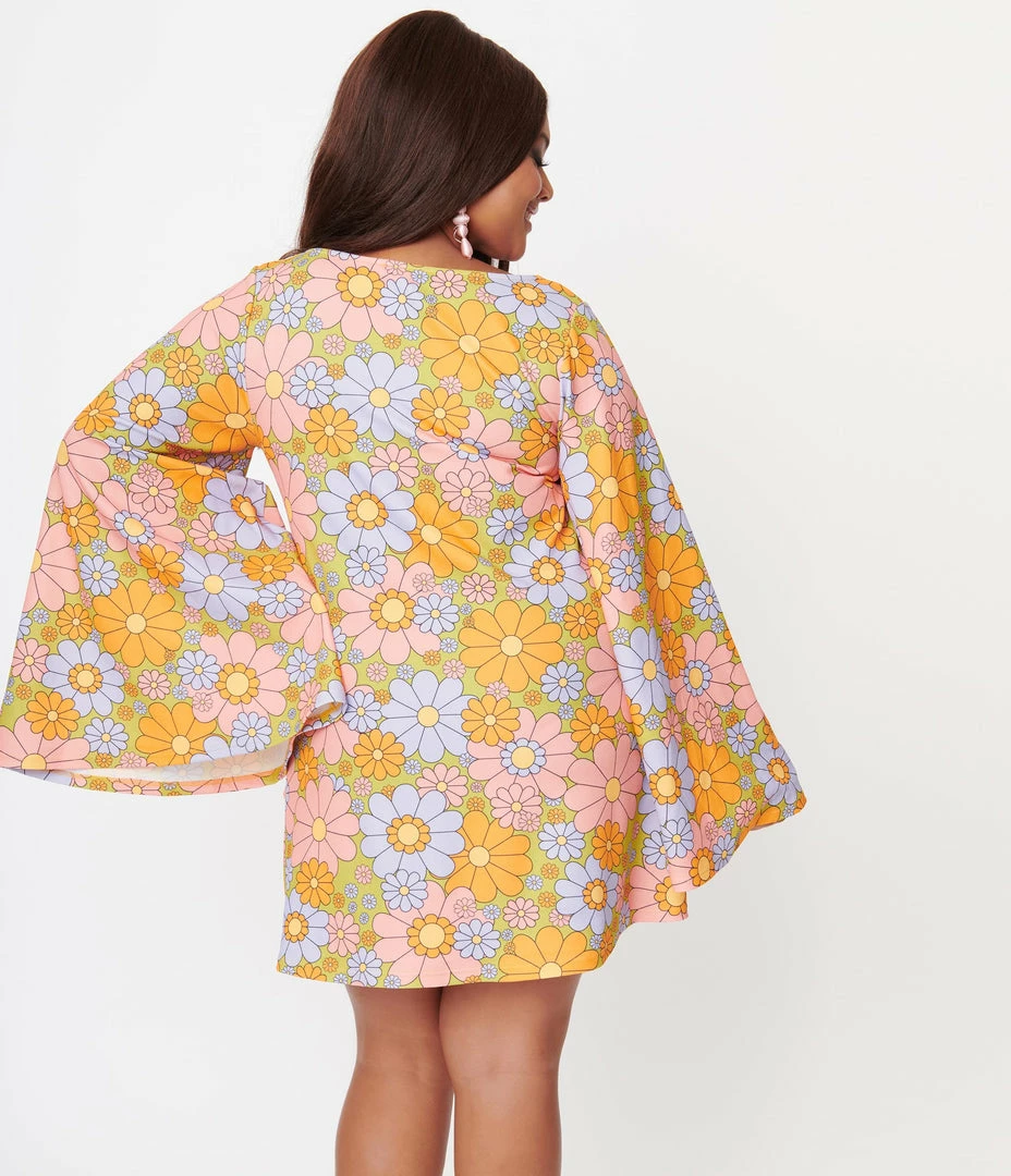 Smak Parlour Plus Size Avocado Green & Multicolor Daisy Downtown Scene Dress 1960s