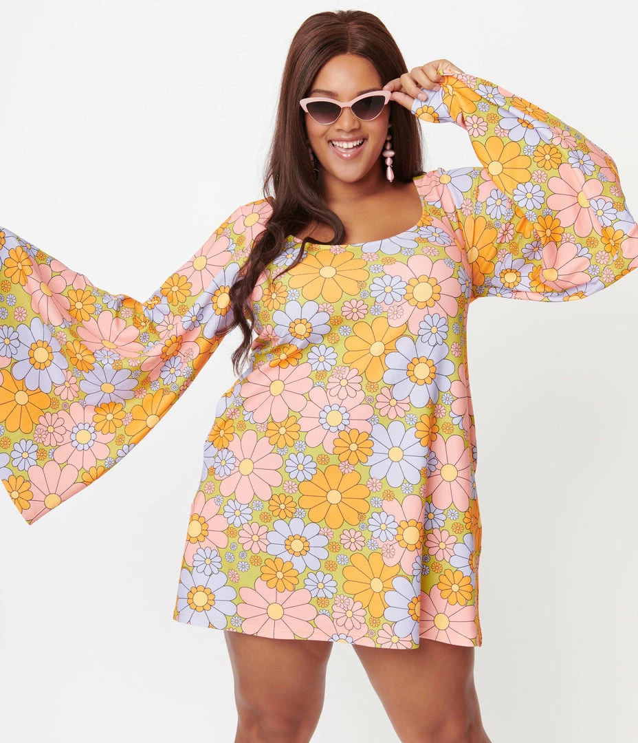 Smak Parlour Plus Size Avocado Green & Multicolor Daisy Downtown Scene Dress 1960s