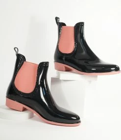 Shoe Shoe Train 1980s & 1990s Black & Pink Rain Boots