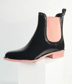 Shoe Shoe Train 1980s & 1990s Black & Pink Rain Boots
