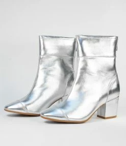Glaze Shoes 1960s Silver Leatherette Mica Heel Booties
