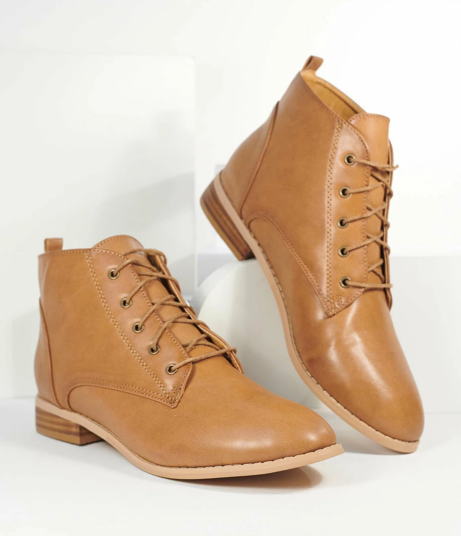 Cavort Int'l Inc (NYLA Shoes) 1970s Tan Oxford Ankle Boots