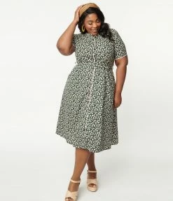 Lifestyle Group (UK) Ltd Plus Size Black & White Daisy Midi Dress