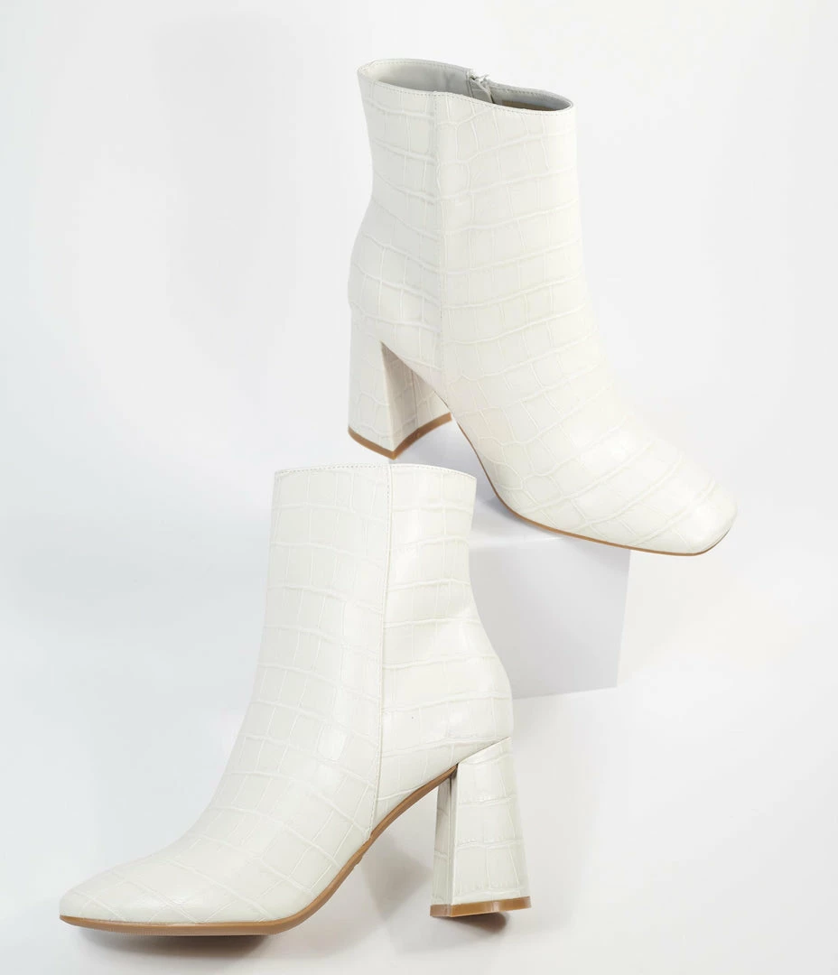Joia 1970s White Crocodile Embossed Ankle Boots