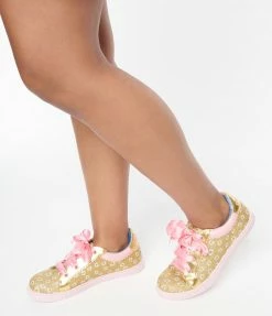 Design Asylum Manufacturing (HK) Limited (Irregular Choice Shoes) 1980s & 1990s Irregular Choice Gold Glitter & White Daisy Sneakers