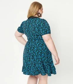Smak Parlour Plus Size Black & Blue Floral Print Smocked Fit & Flare Dress