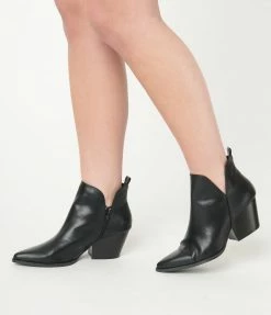 Joia 1970s Black Leatherette Side Cut Booties