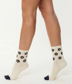 Ana Accessories Cream & Navy Daisy Crew Socks