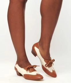 1950s Chelsea Crew Tan & Bone Saddle Shoe Heels