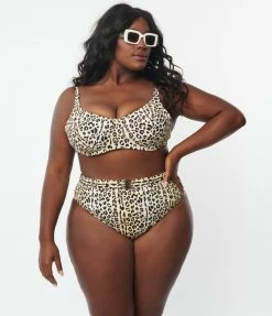Kingdom & State Plus Size Leopard Print Swim Top