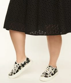 Matisse Black Daisy Print Platform Sneakers Shoes
