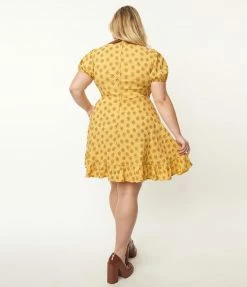 Smak Parlour Plus Size Mustard & Brown Floral Smocked Fit & Flare Dress
