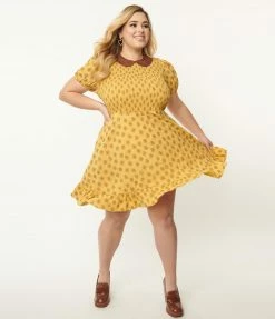 Smak Parlour Plus Size Mustard & Brown Floral Smocked Fit & Flare Dress