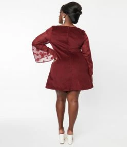 Smak Parlour Plus Size Burgundy Floral Sleeve Mini Dress