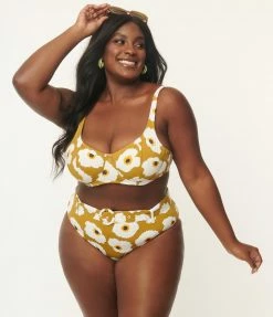 Swimwear Kingdom & State Plus Size Olive & White Poppy Swim Top