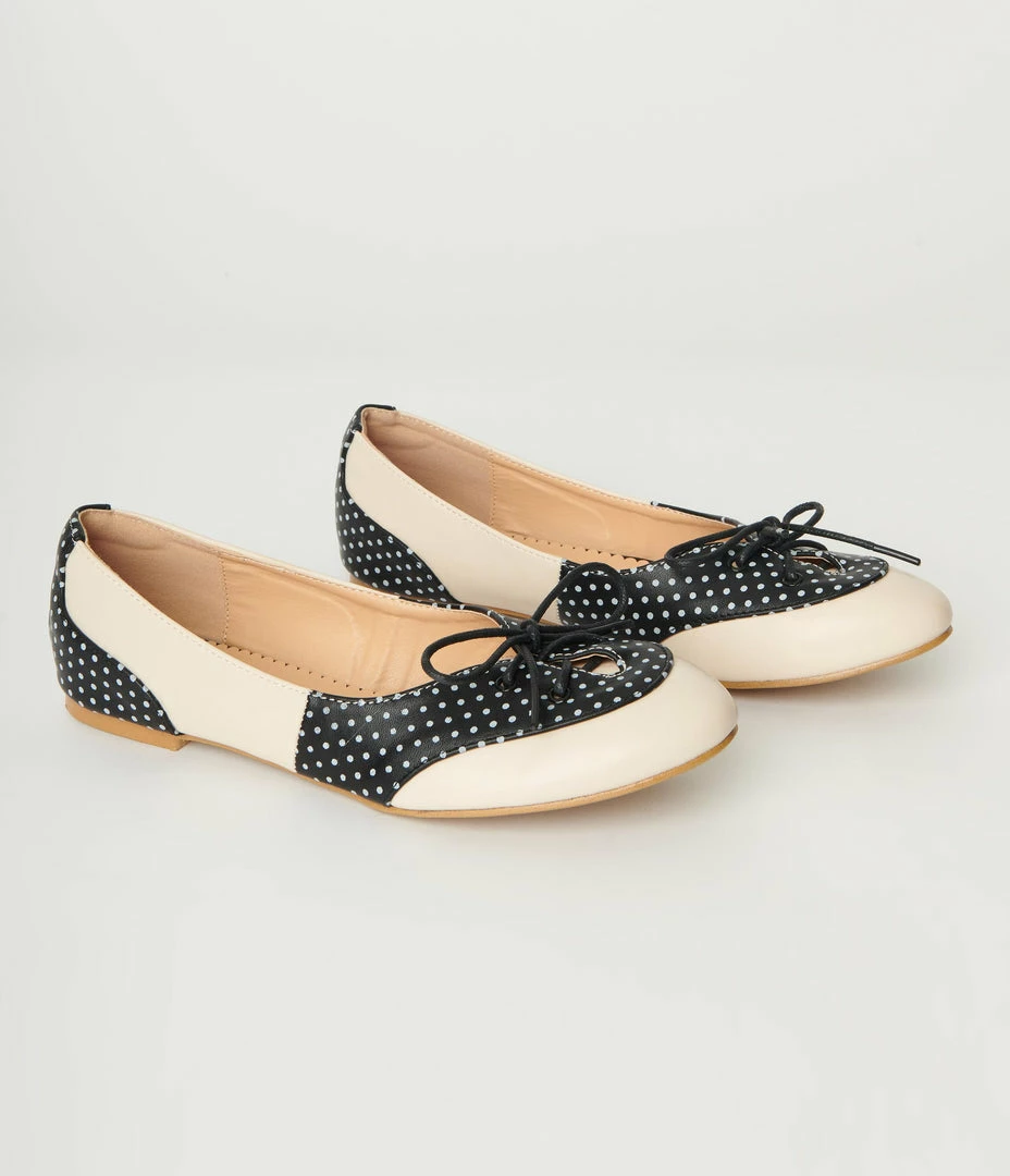 Lifestyle Group (UK) Ltd Cream & Black Dotted Spectator Saddle Flats 1950s