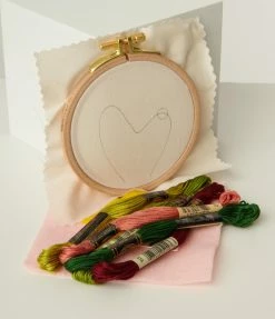 Finelines (MCREATIVEJ) Heart Cactus Embroidery Kit