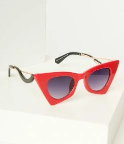 AJ Morgan Eyewear (B2B Wholesale) Red Intergalactic Cat Eye Sunglasses 1960s