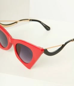 AJ Morgan Eyewear (B2B Wholesale) Red Intergalactic Cat Eye Sunglasses 1960s