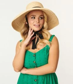 FAME Accessories 1950s Straw & Black Ribbon Oversize Sun Hat