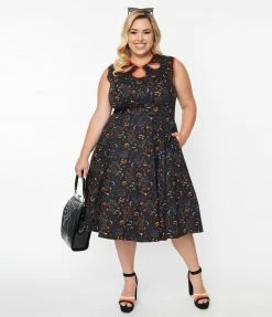 Lifestyle Group (UK) Ltd 1950s Plus Size Black & All Hallows Print Swing Dress