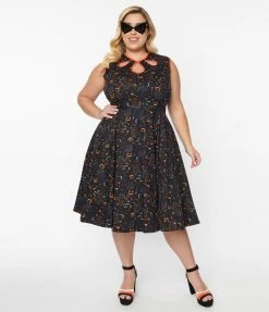 Lifestyle Group (UK) Ltd 1950s Plus Size Black & All Hallows Print Swing Dress
