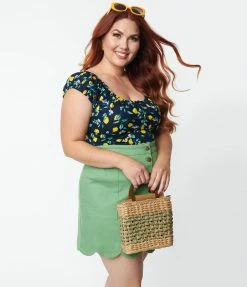 Garden Party Magnolia Place Plus Size Navy & Lemon Print May Top