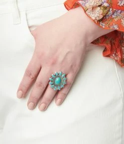 FAME Accessories 1970s Turquoise Stone Statement Ring