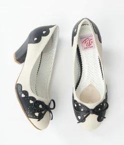 Pleaser Vintage Black & Cream Leatherette Saddle Pumps 1930s & 1940s