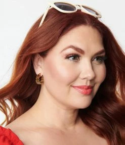 FAME Accessories Golden Wavy Hoop Earring