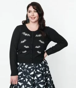 Lifestyle Group (UK) Ltd Plus Size 1950s Retro Style Black & Ivory Embroidered Bats Cardigan