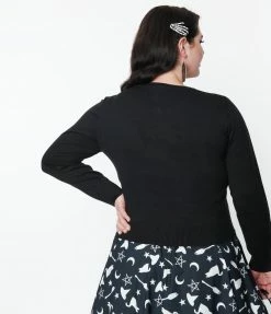 Lifestyle Group (UK) Ltd Plus Size 1950s Retro Style Black & Ivory Embroidered Bats Cardigan