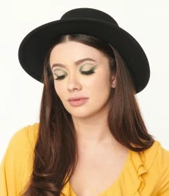 Jeanne Simmons Accessories 1980s & 1990s Black Wool Felt Bolero Hat