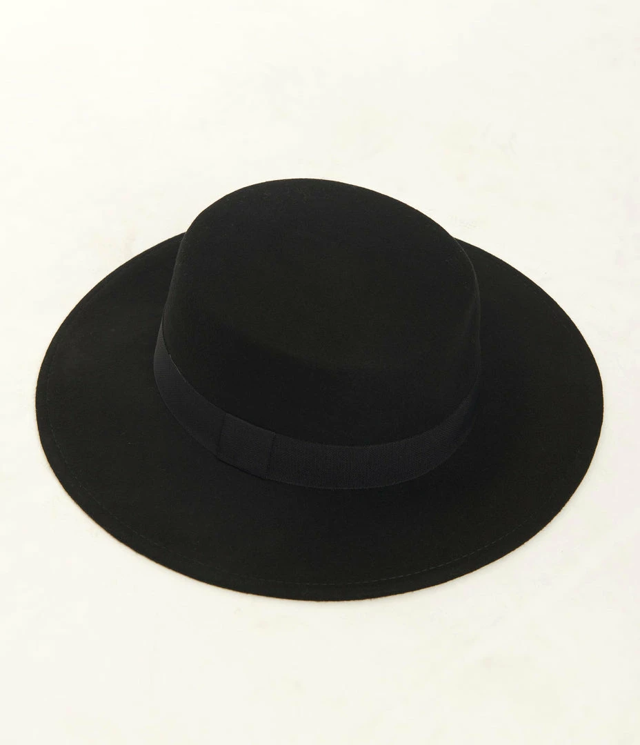 Jeanne Simmons Accessories 1980s & 1990s Black Wool Felt Bolero Hat